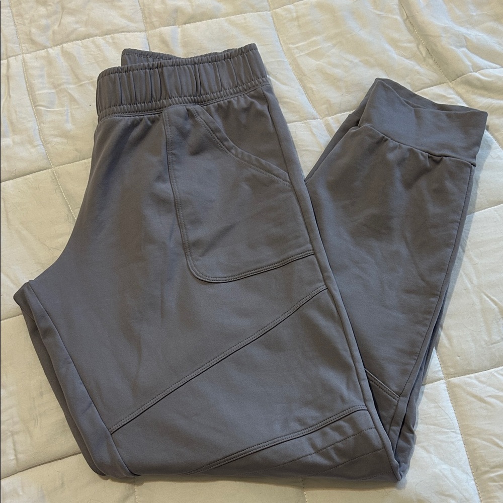 Fleo Women's Gray Joggers